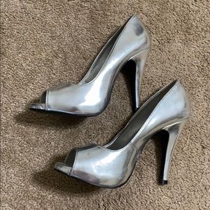 Metallic silver peep toe heels